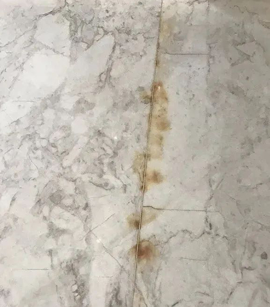 Yellowing White Marble