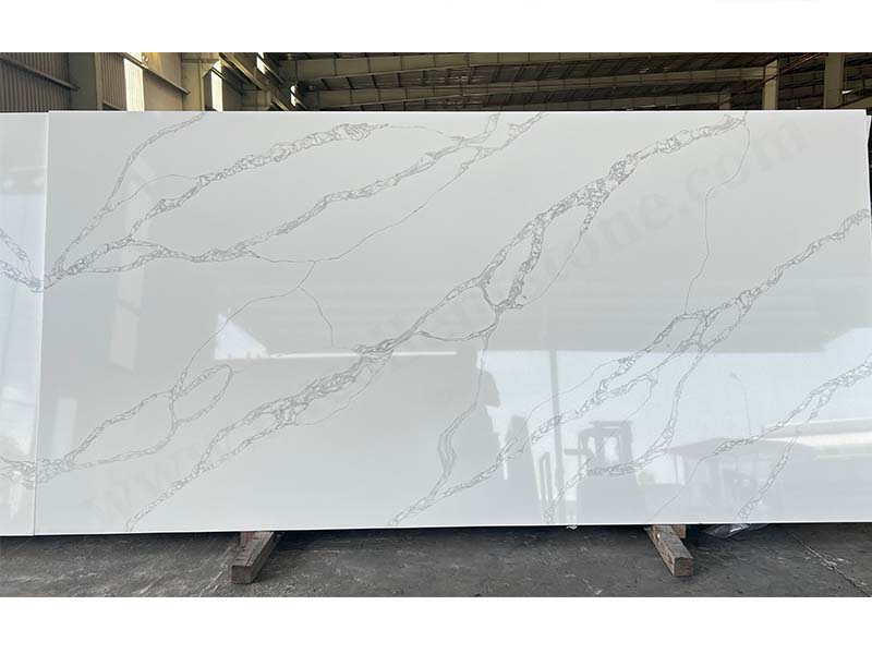 Calacatta Tramonto Quartz Slab