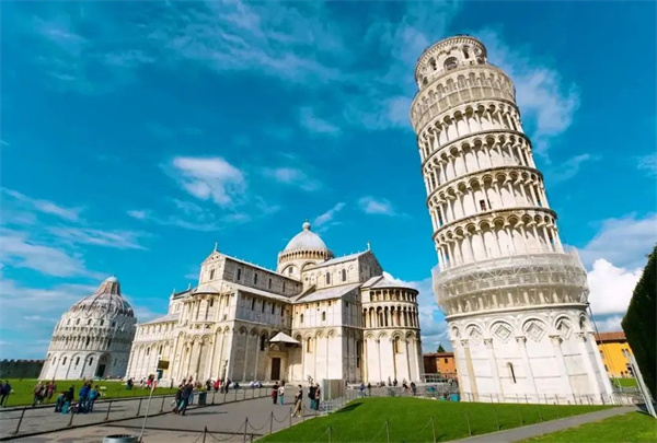 Leaning Tower of Pisa