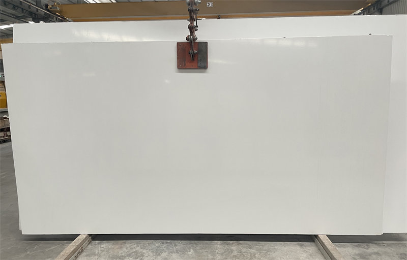 White Engineered Quartz 2222
