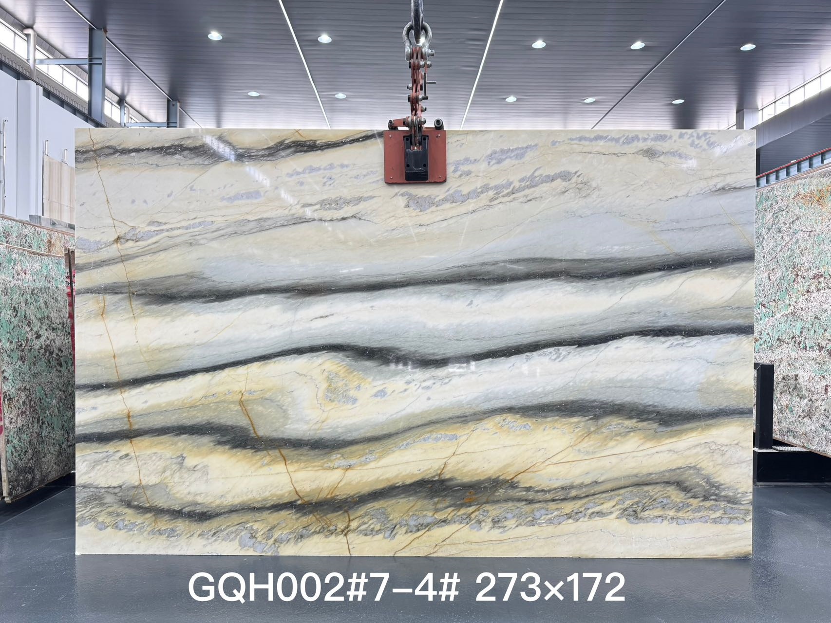 Italian Luxury Stone with Golden-Grey Veins Italian Luxury Stone with Golden-Grey Veins