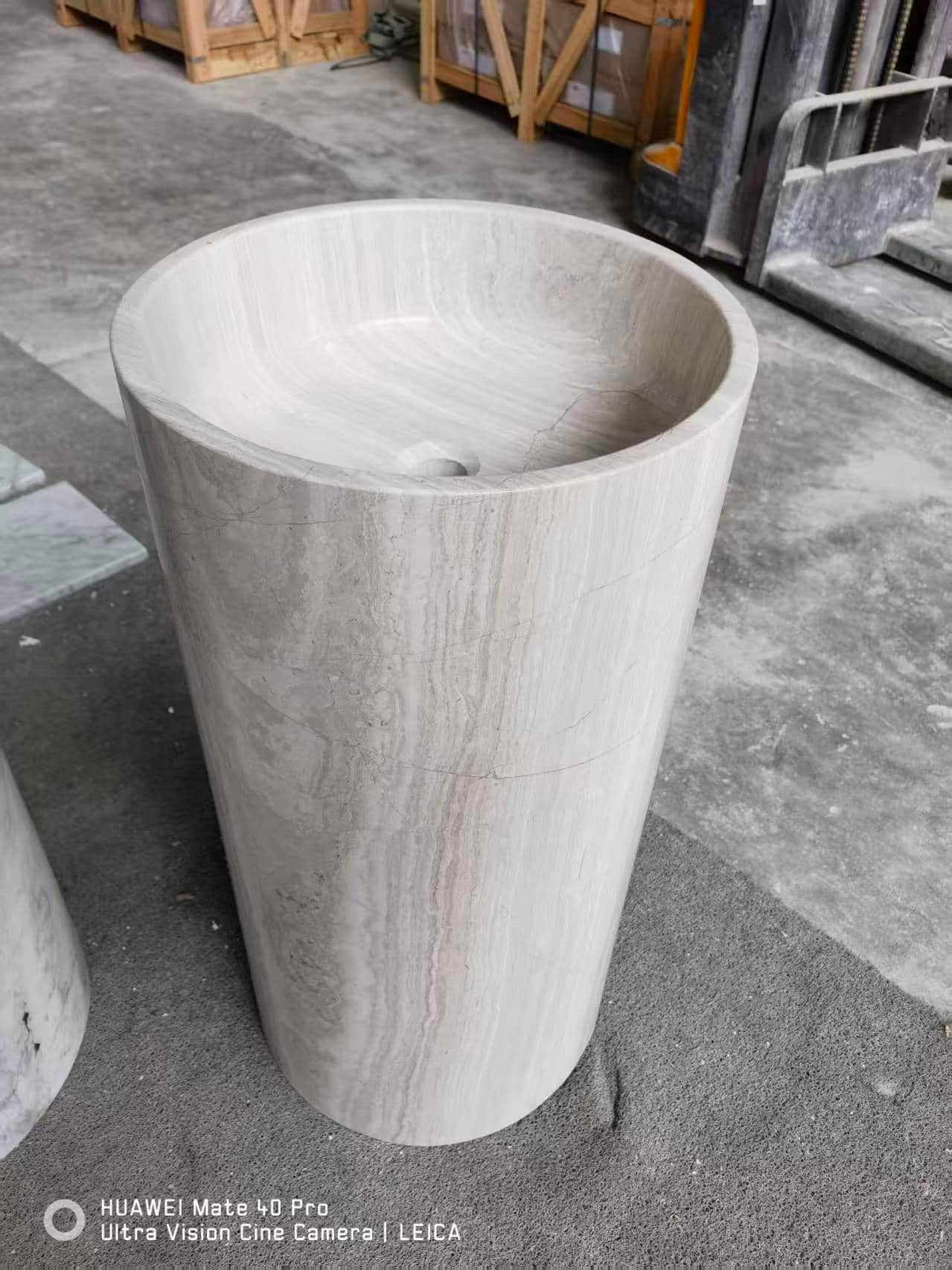 Marble freestanding basin