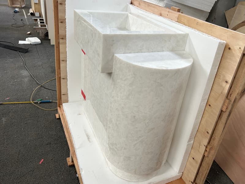 Light Luxury Glacier White Onyx Curved Cabinet