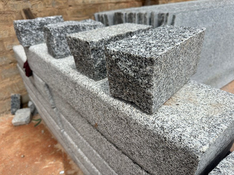 Salt pepper landscape tile