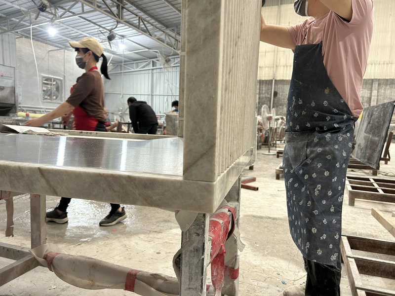 Taj Mahal Quartzite fabrication factory