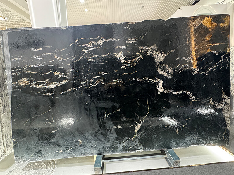 Emerald Green Quartzite Slabs Emerald Green Quartzite Slabs
