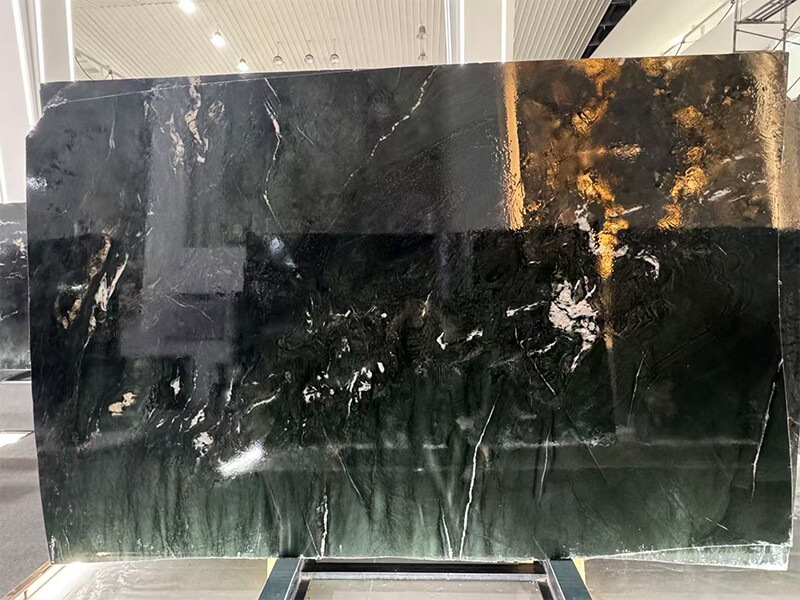 Emerald Green Quartzite Slabs Emerald Green Quartzite Slabs