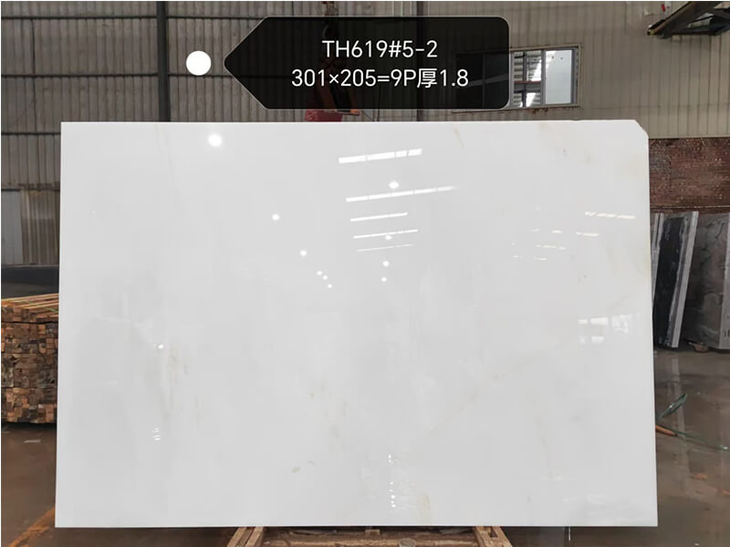 Chinese Calacatta White Marble Slabs Chinese Calacatta White Marble Slabs