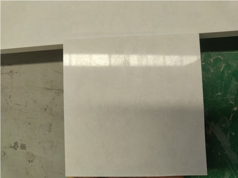 Organic White Quartz Kitchen Countertops