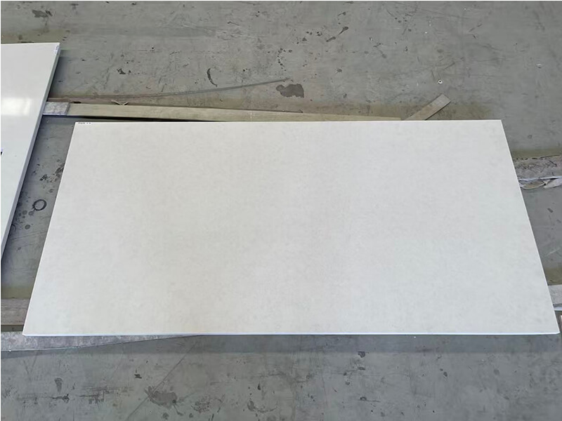 Organic White Quartz Kitchen Countertops