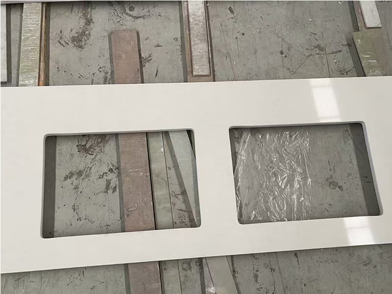 Organic White Quartz Kitchen Countertops
