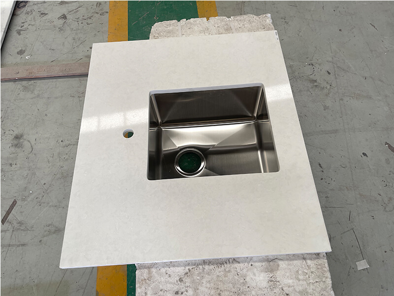 Organic White Quartz Kitchen Countertops