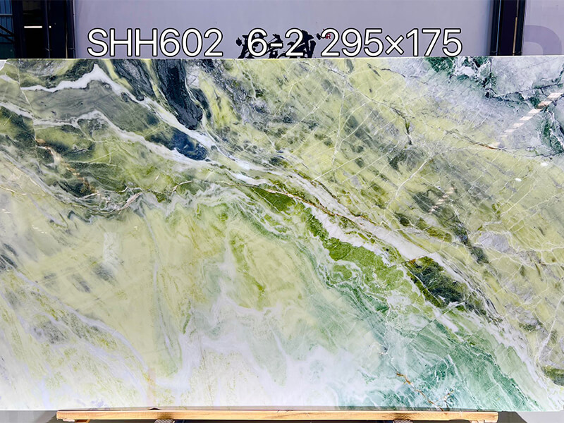 Cristallo Tiffany Quartzite Polished Slabs Cristallo Tiffany Quartzite Polished Slabs