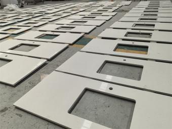 White Engineered Quartz 2222