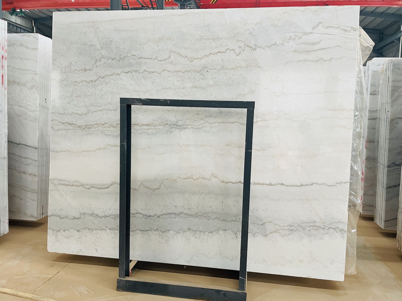 Guangxi White marble slab with soft flowing veining