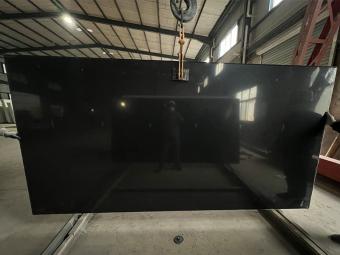 Mirror Black Quartz