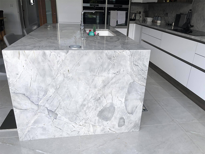 Brazilian Super White Quartzite Hard Enough for Kitchen Countertop and Worktops