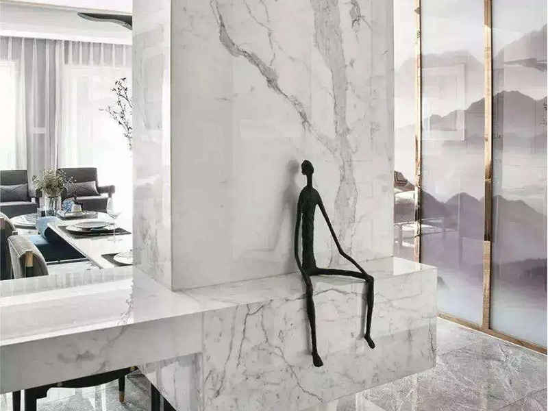 Application and maintenance of Calacatta white marble