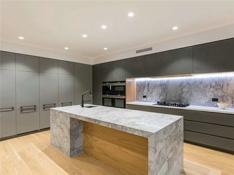Luxury Super White Quartzite Kitchen Countertop