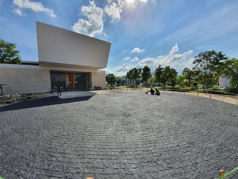 Another project in Thailand was done by G684 black cube cobblestone supplied by Xiamen Excellent Stone 